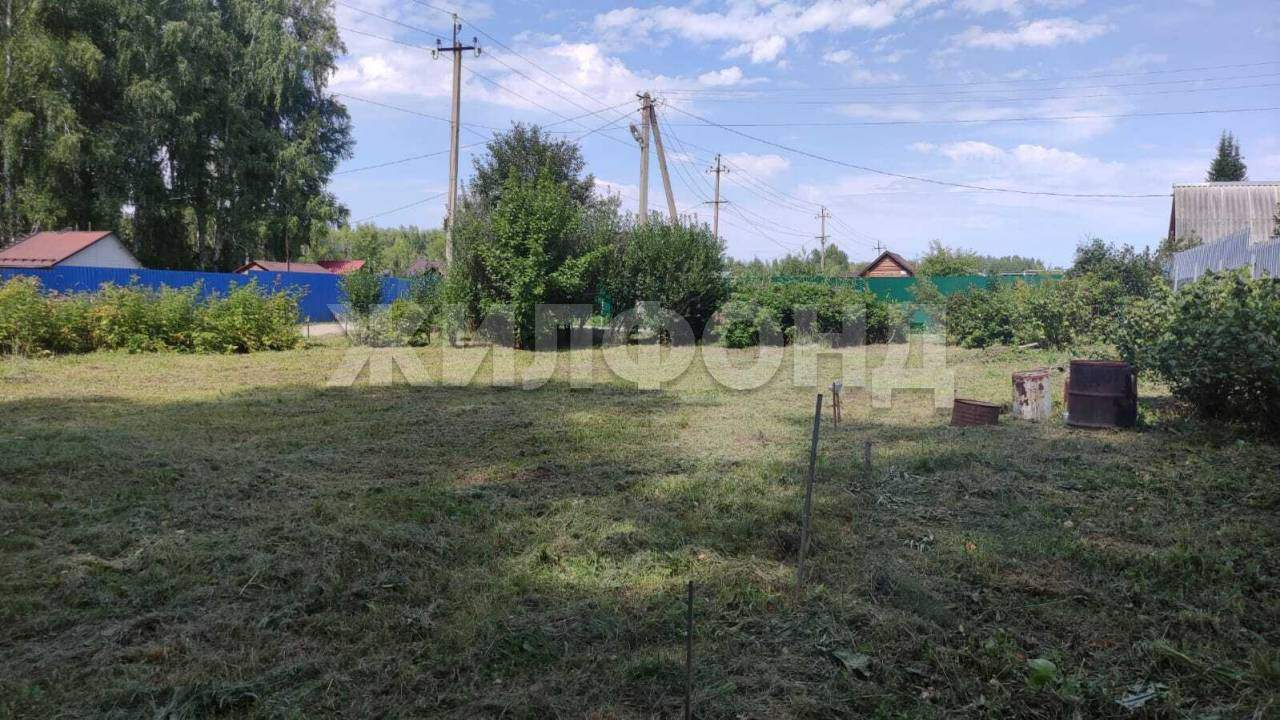 Продам земельный участок 770 м.кв.