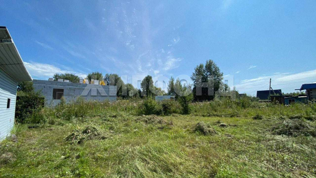 Продам земельный участок 750 м.кв.
