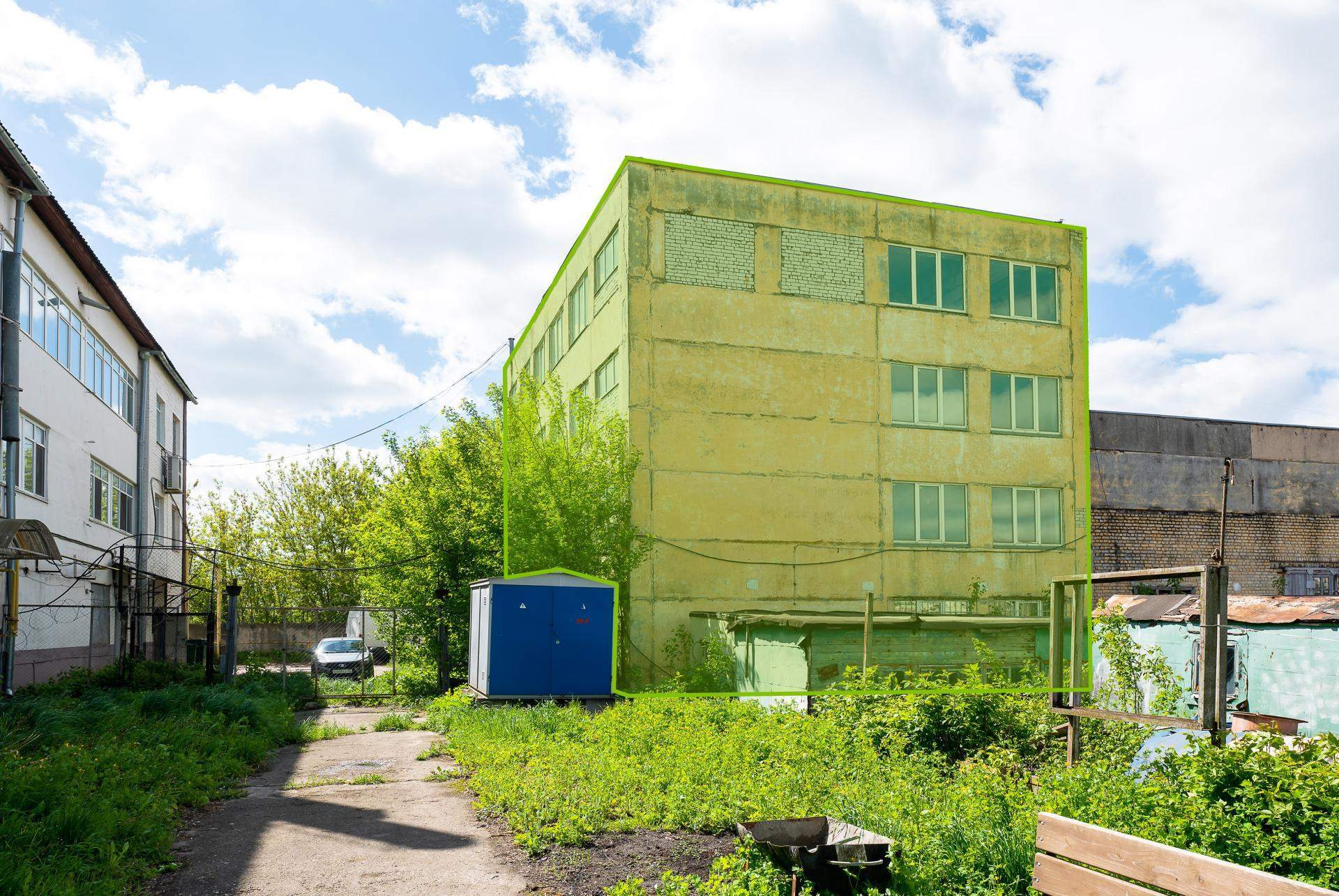 Продам торговое помещение 878.7 м.кв.