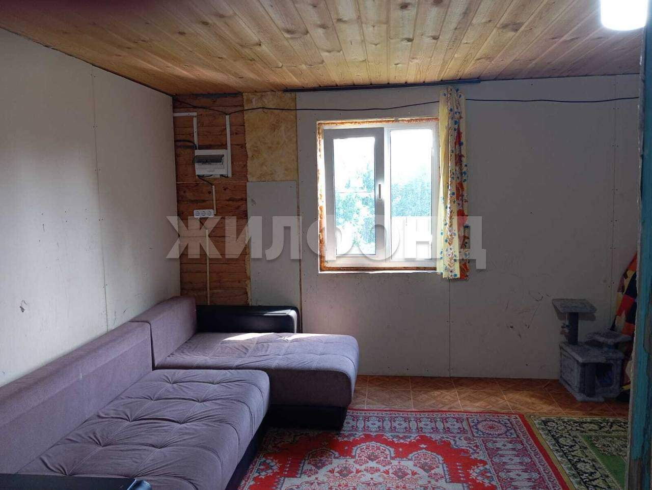 Продам земельный участок 741 м.кв.