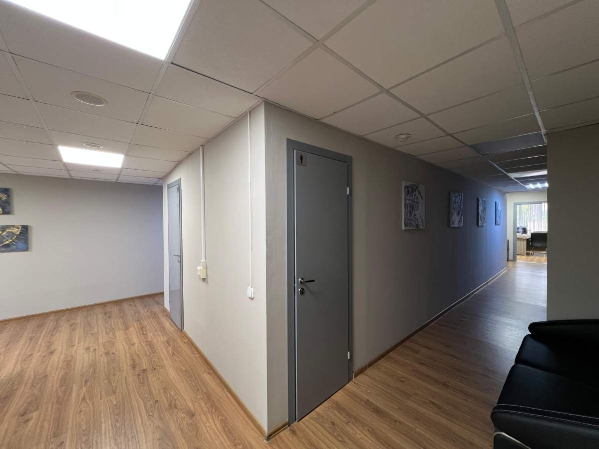Сдам в аренду офис 284.3 м.кв.