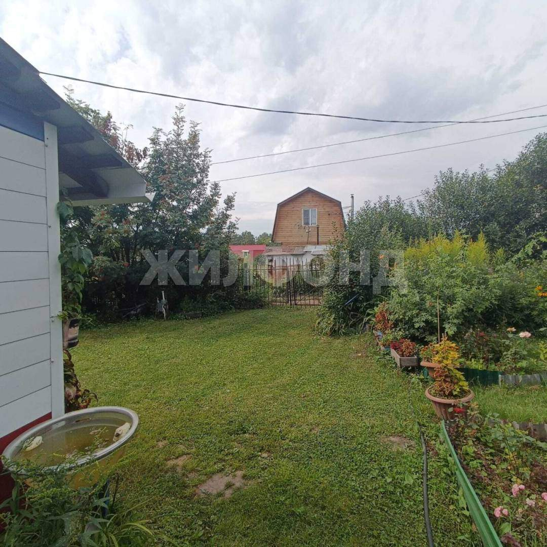 Продам земельный участок 700 м.кв.