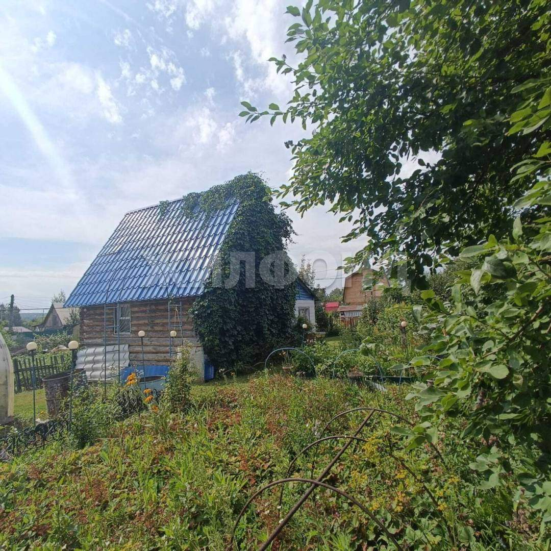 Продам земельный участок 700 м.кв.