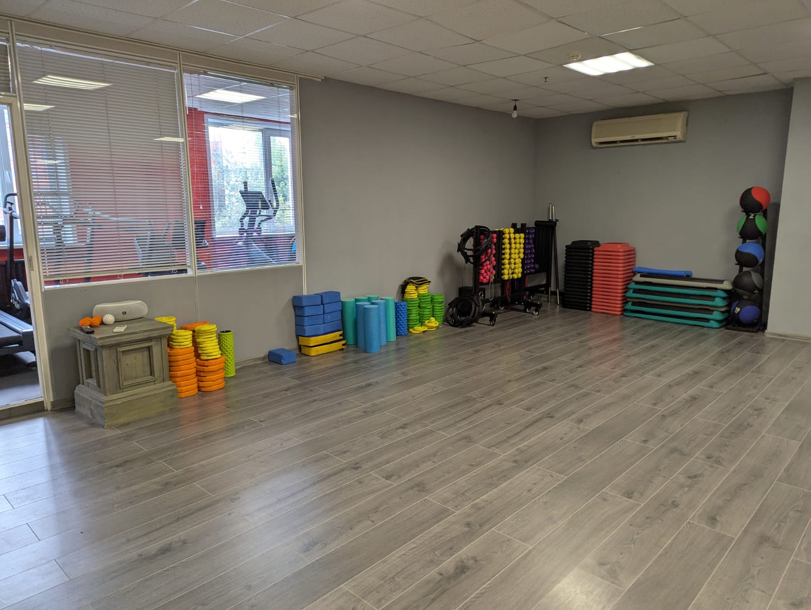Сдам в аренду помещение свободного назначения 585 м.кв.