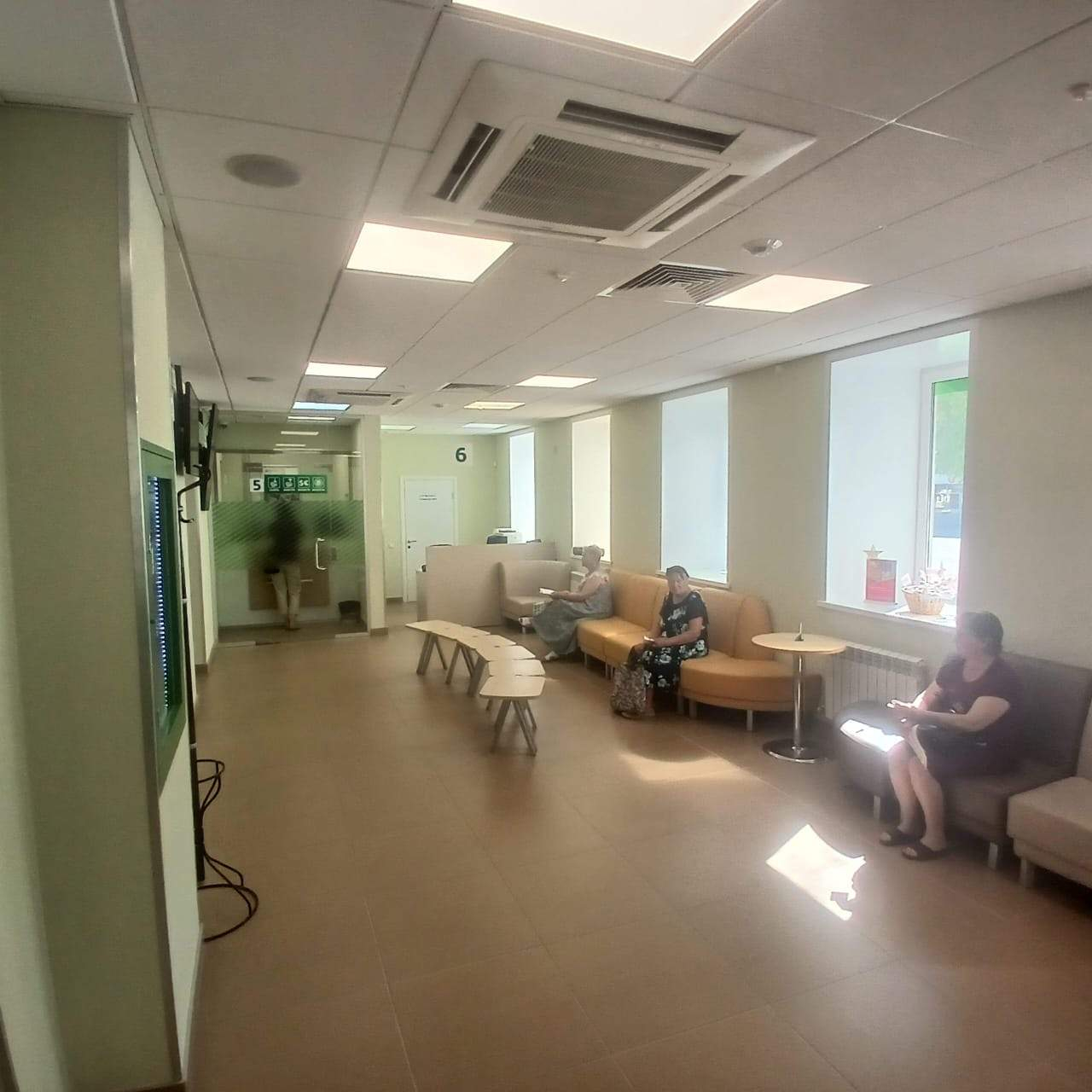 Сдам в аренду помещение свободного назначения 311.8 м.кв.