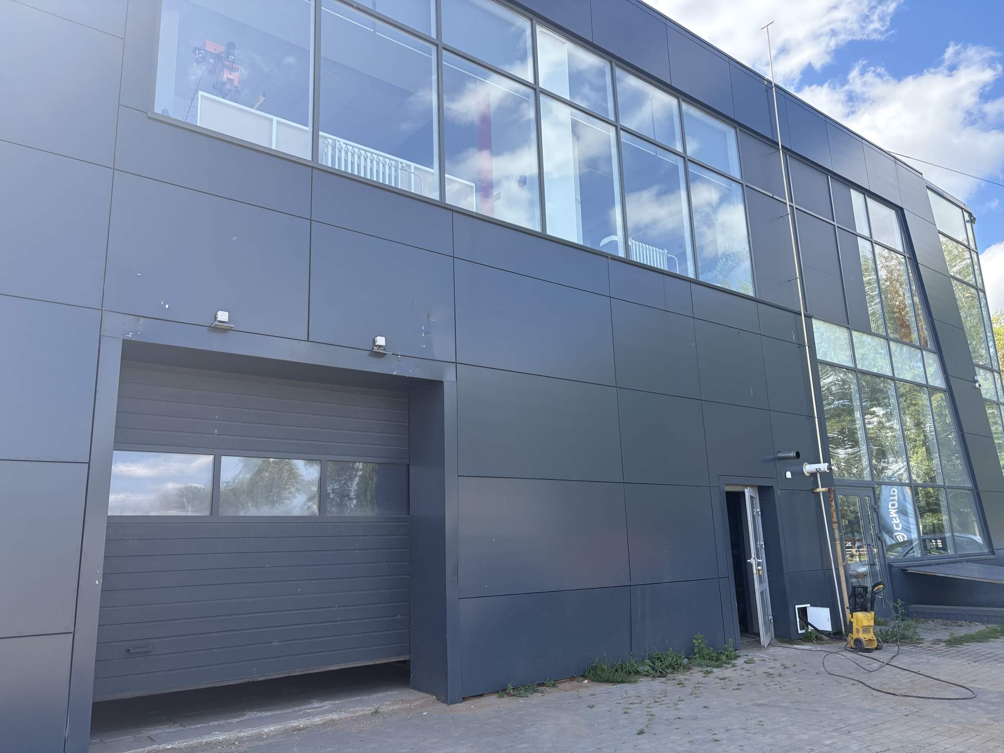 Торговая площадь в аренду в Кирове, Производственная улица, 24в фото №2