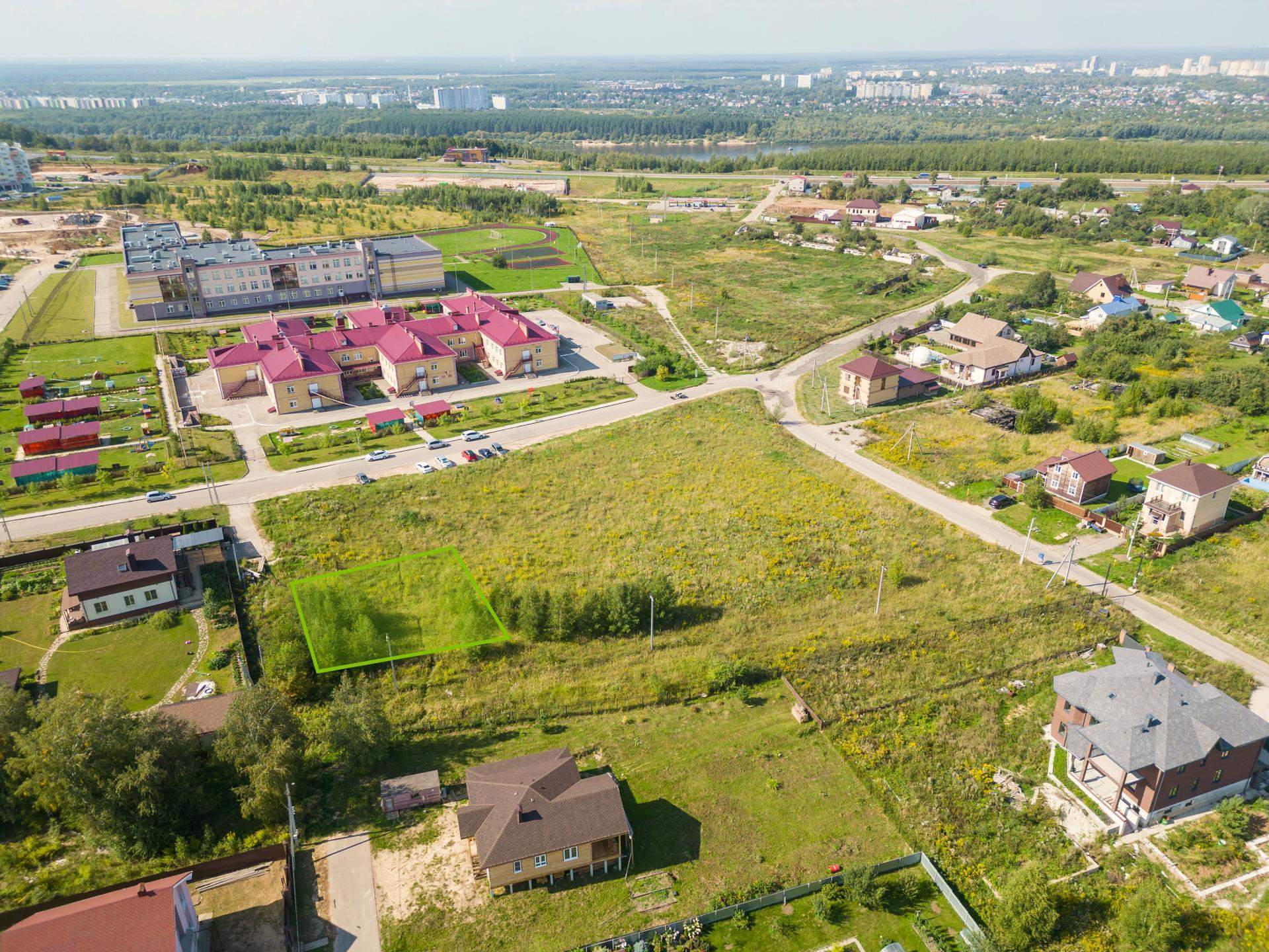 Продам земельный участок 581 м.кв.