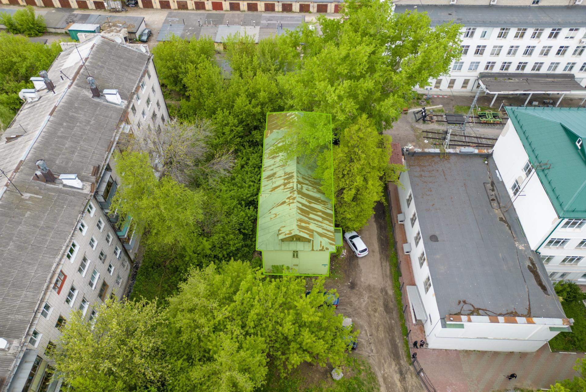 Продам торговое помещение 382.5 м.кв.