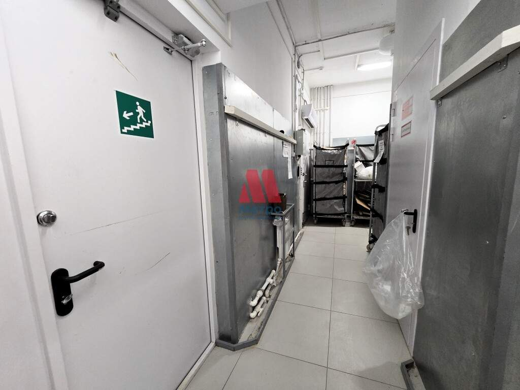 Фото: Торговое помещение 260 м2 в аренду test