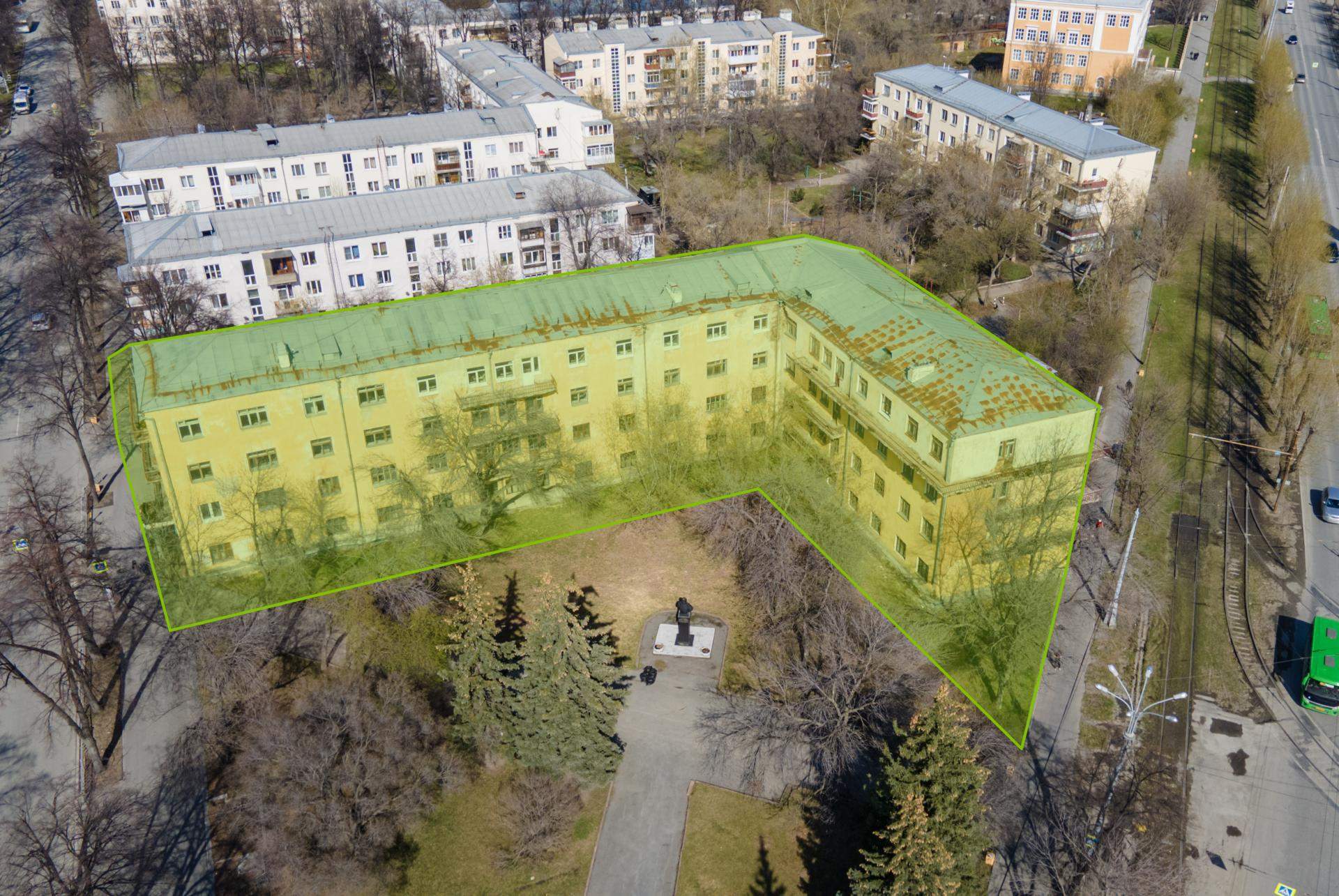 Продам торговое помещение 3548.6 м.кв.