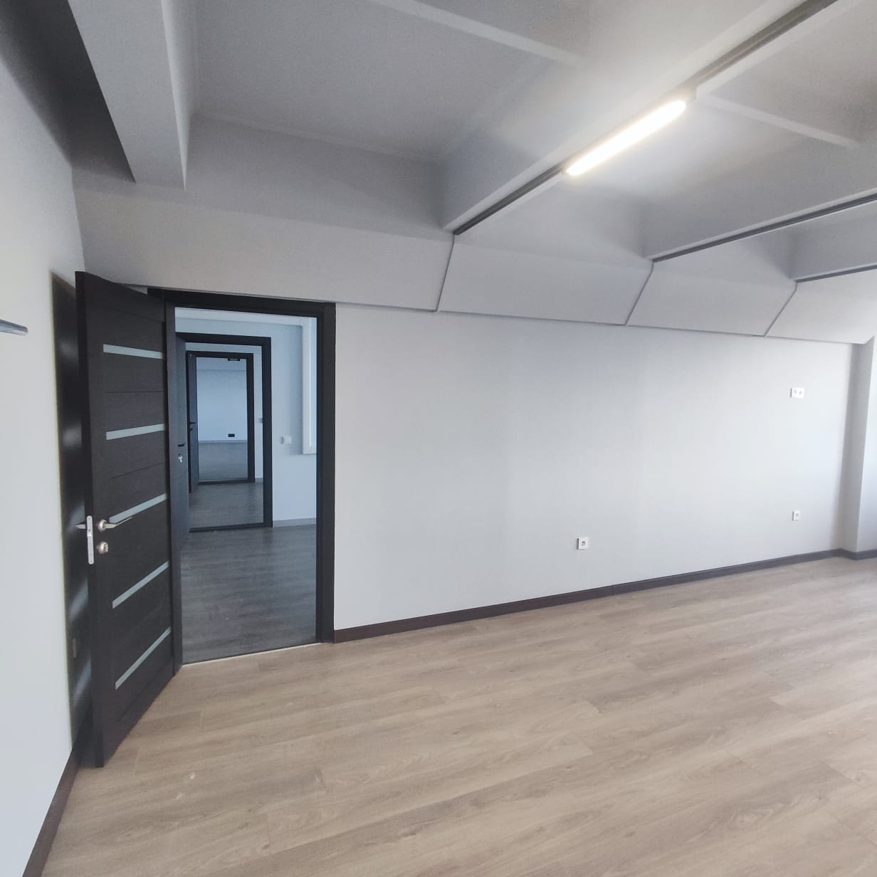 Сдам в аренду офис 142.8 м.кв.