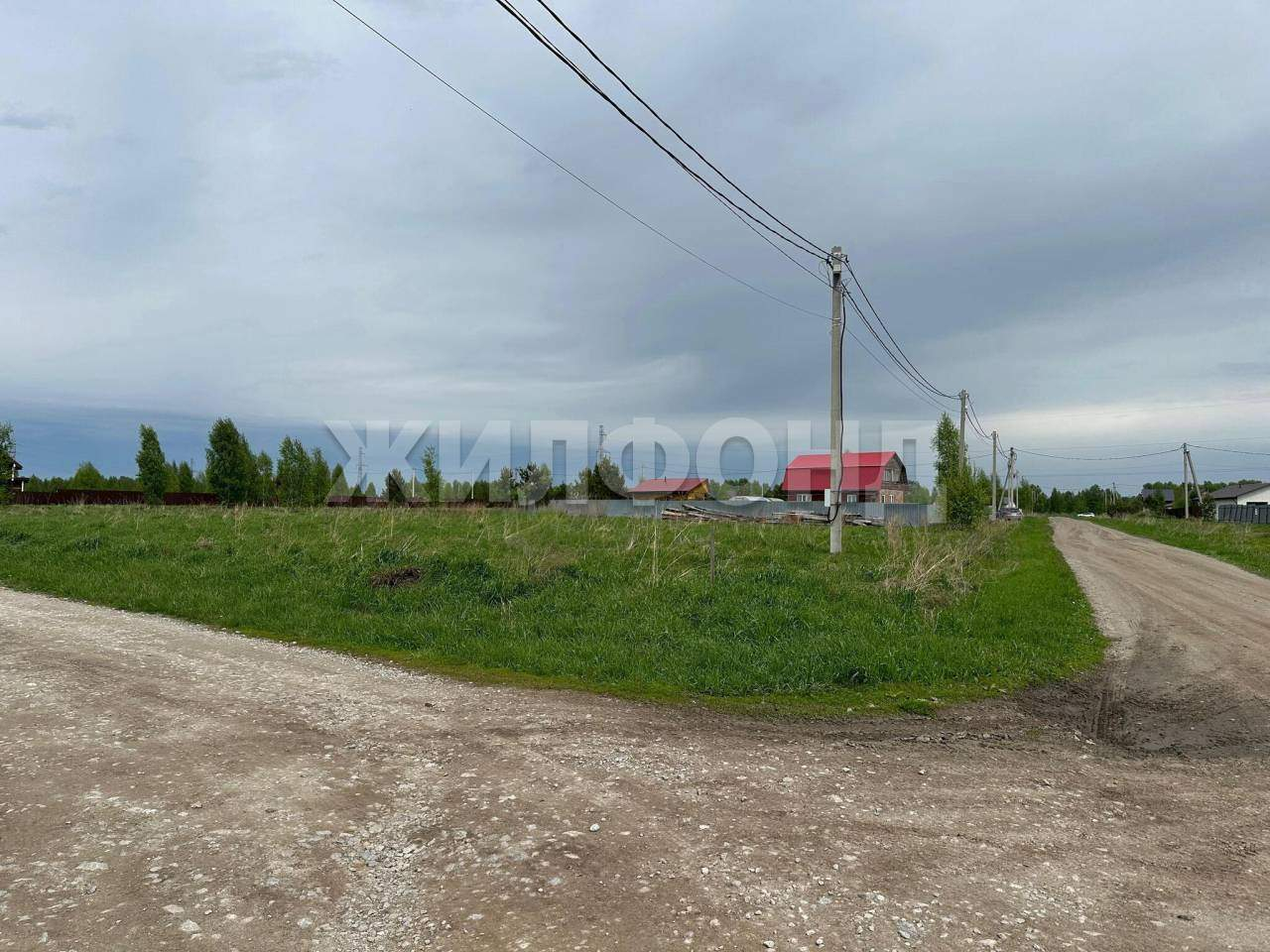 Продам земельный участок 1716 м.кв.