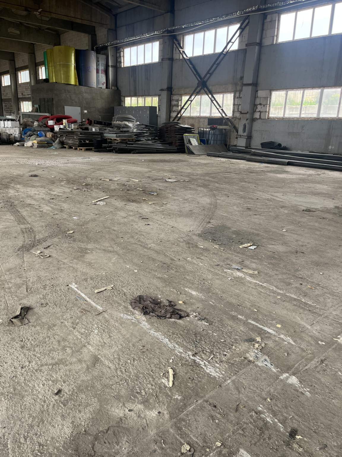 Сдам в аренду склад 1500 м.кв.