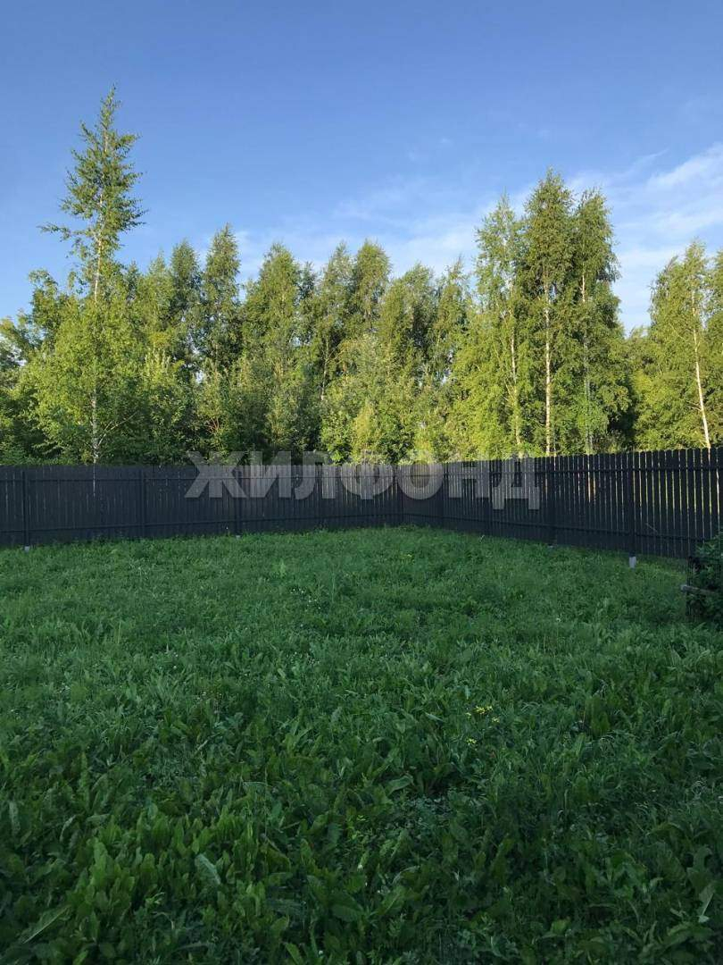 Продам земельный участок 792 м.кв.