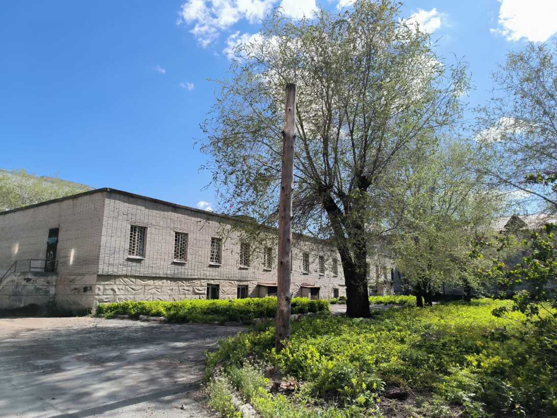 Продам торговое помещение 1610.5 м.кв.