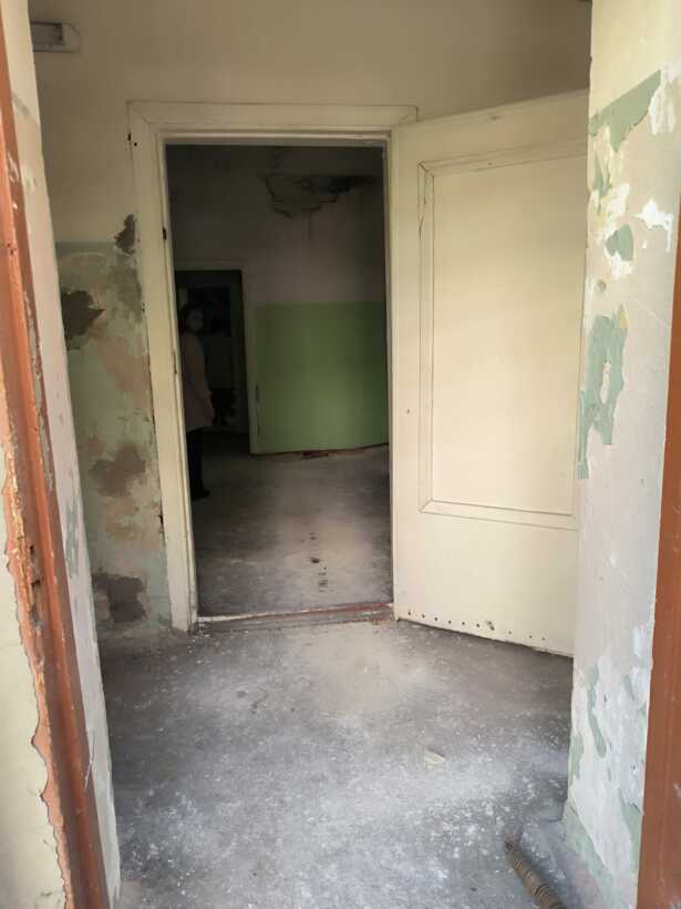 Продам торговое помещение 1610.5 м.кв.