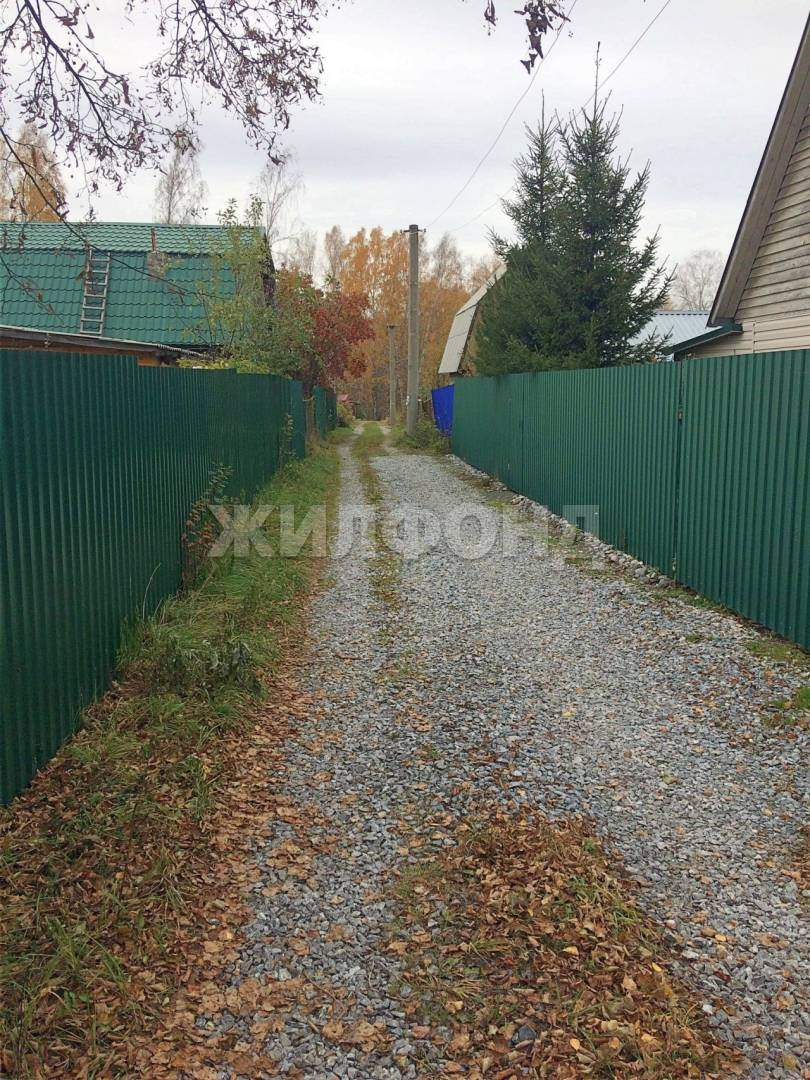 Продам земельный участок 605 м.кв.
