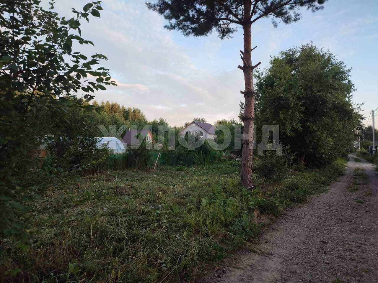 Продам земельный участок 400 м.кв.