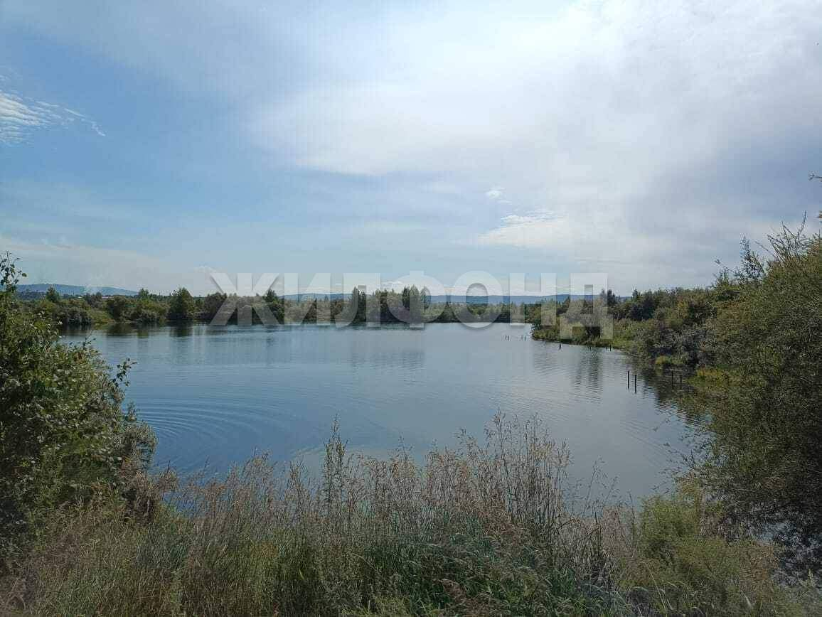 Продам земельный участок 40000 м.кв.