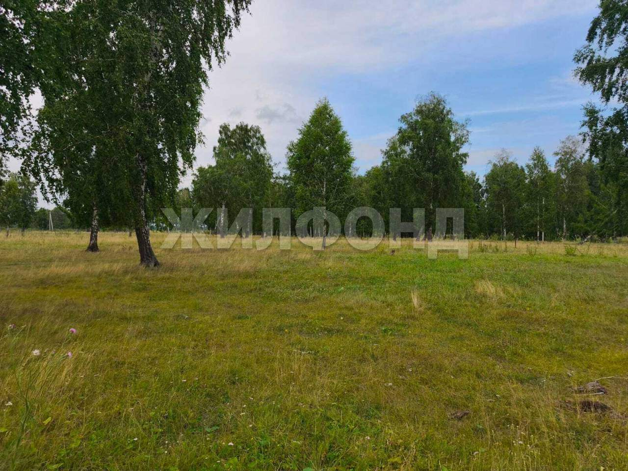Продам земельный участок 900 м.кв.