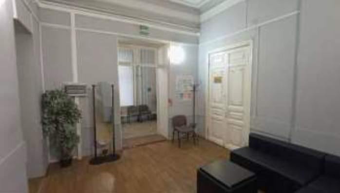 Продам торговое помещение 556.6 м.кв.