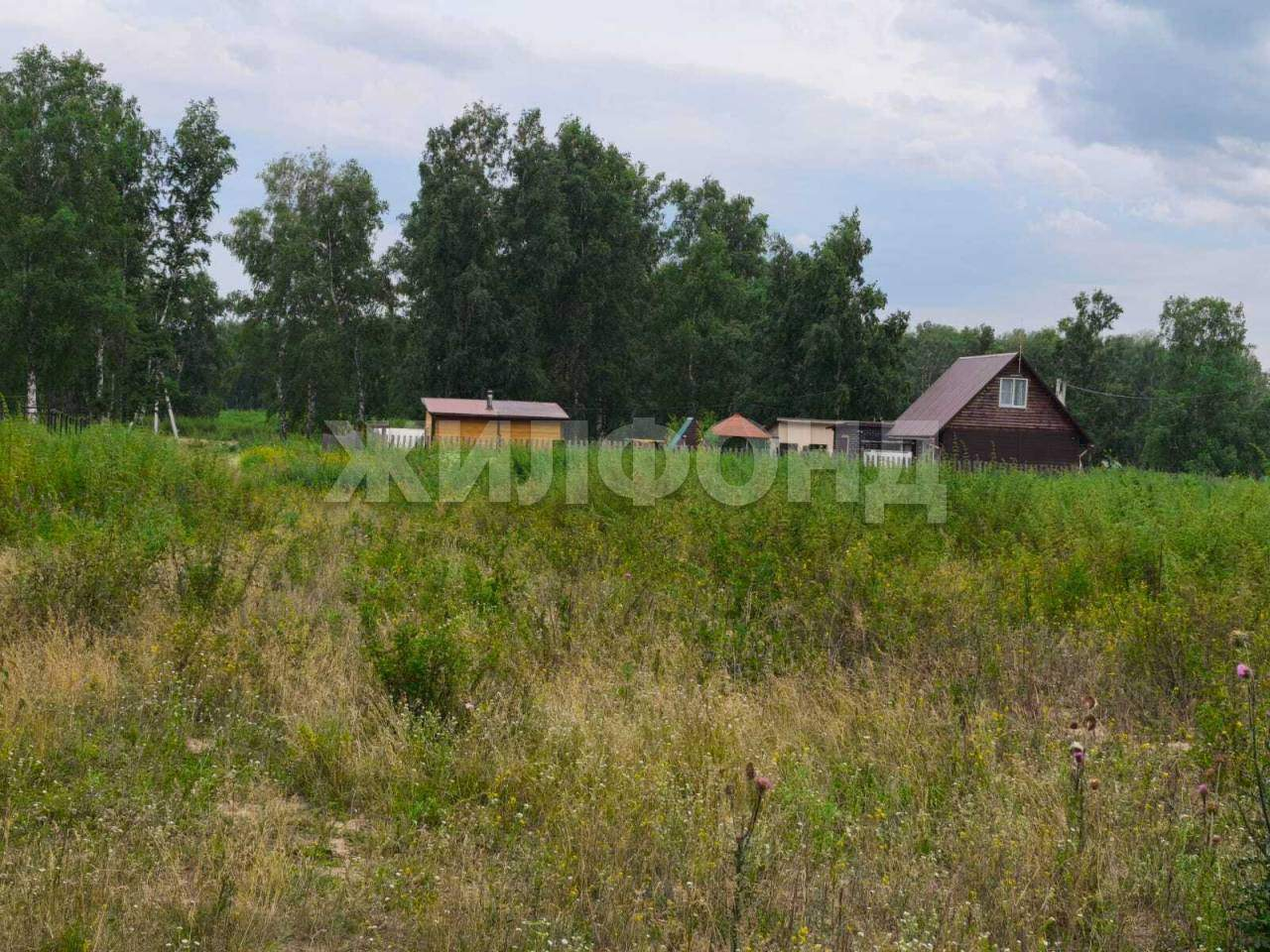Продам земельный участок 900 м.кв.