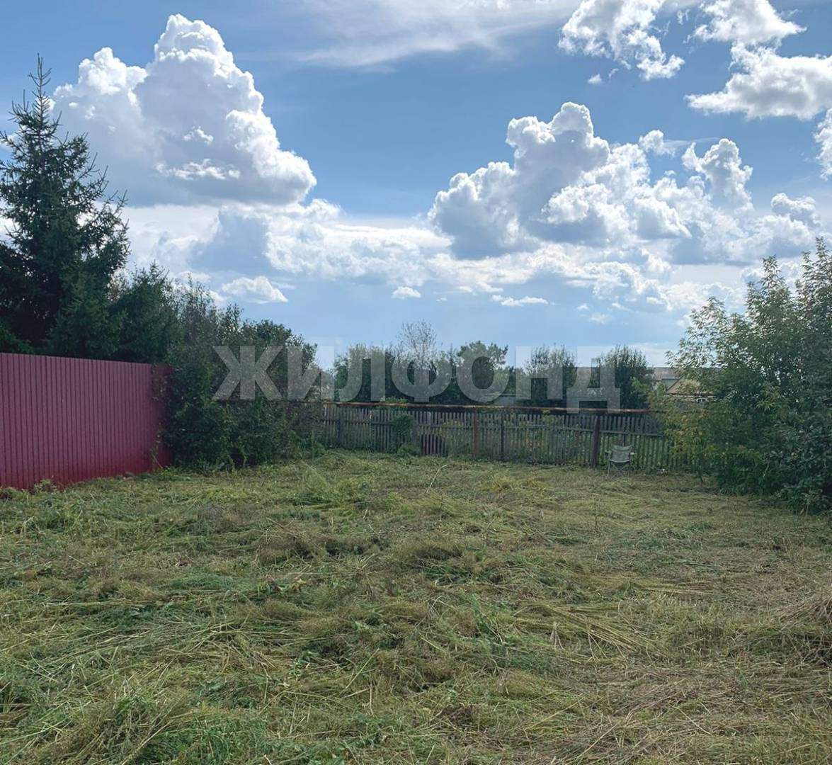 Продам земельный участок 300 м.кв.