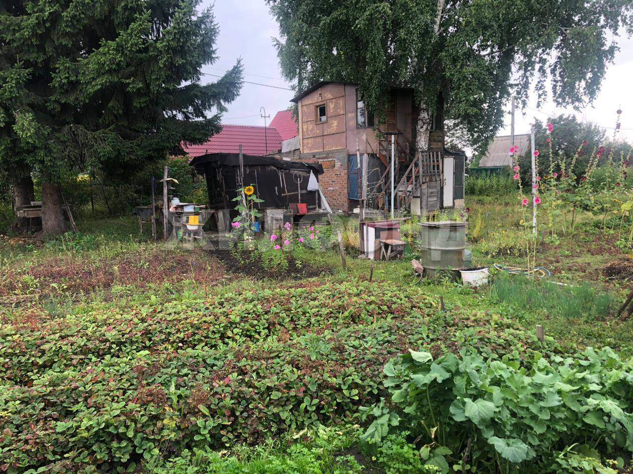 Продам земельный участок 1000 м.кв.