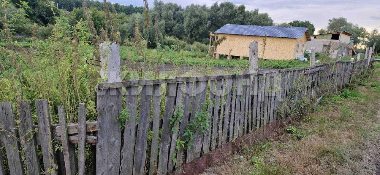 Продам земельный участок 1500 м.кв.