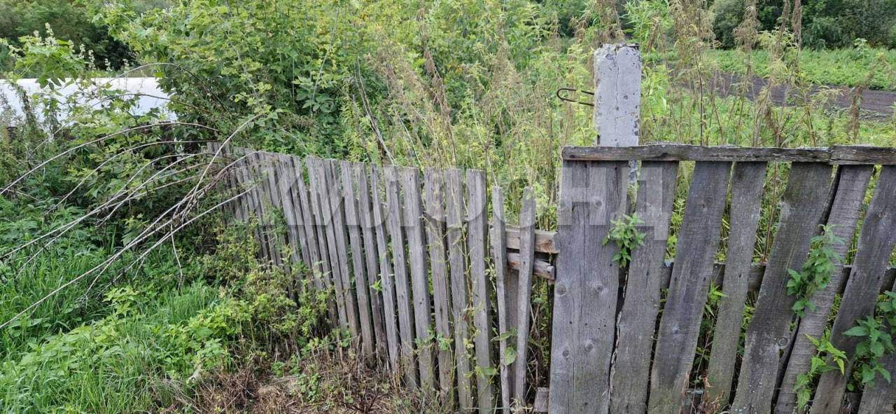 Продам земельный участок 1500 м.кв.