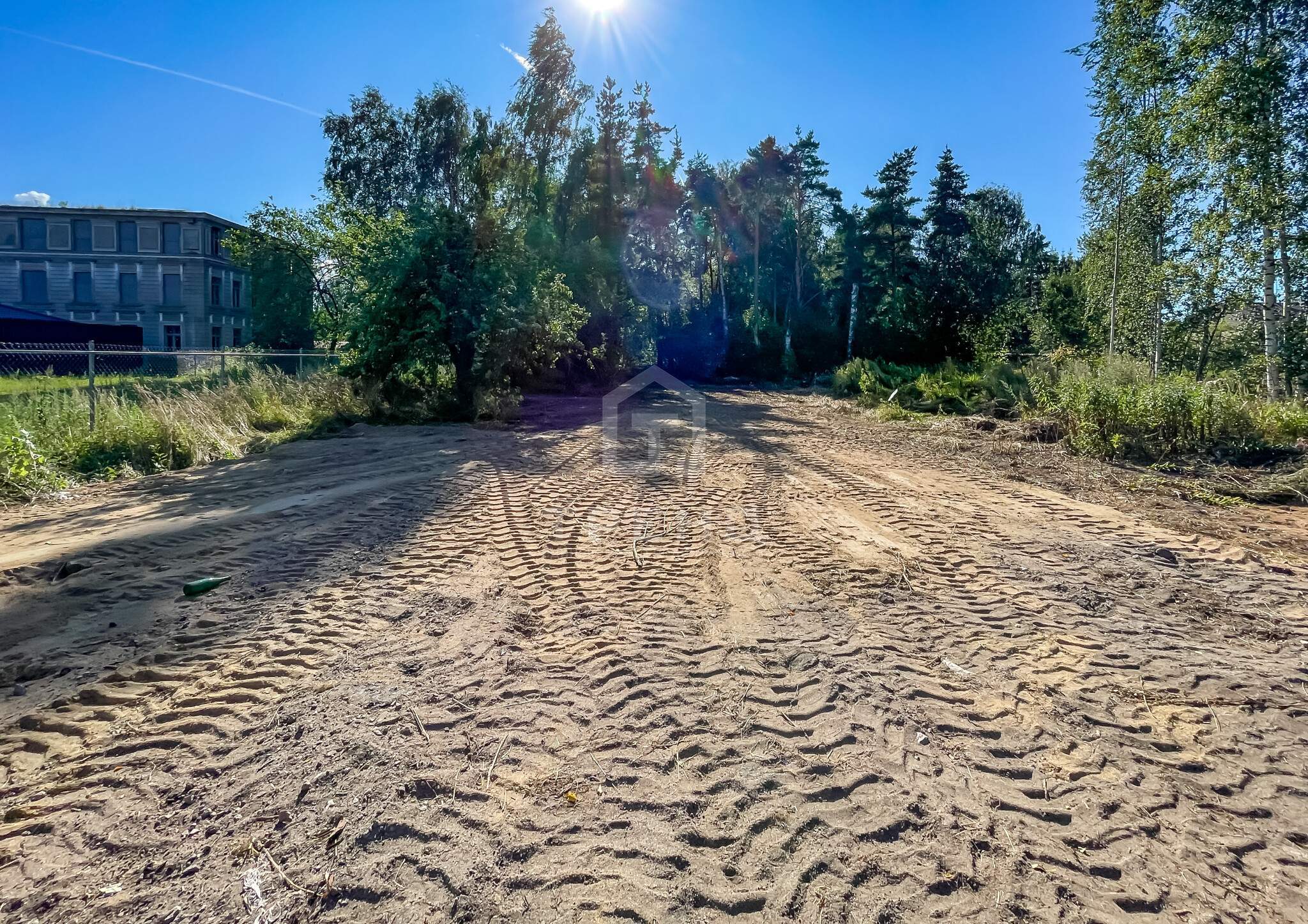 Продам земельный участок 750 м.кв.