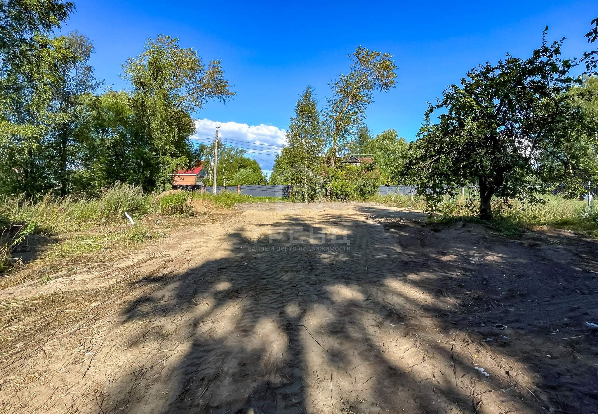 Продам земельный участок 750 м.кв.