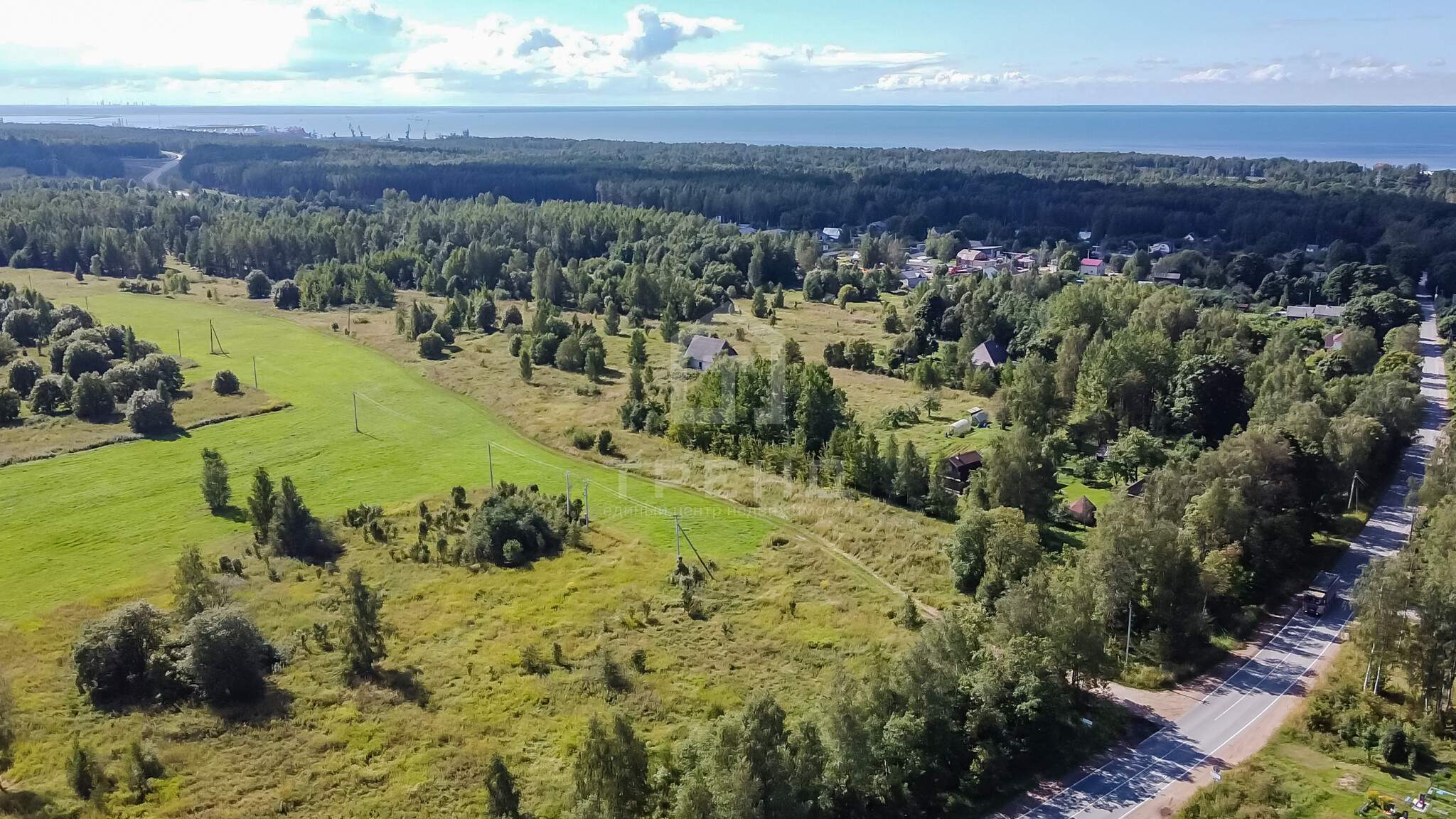 Продам земельный участок 108000 м.кв.