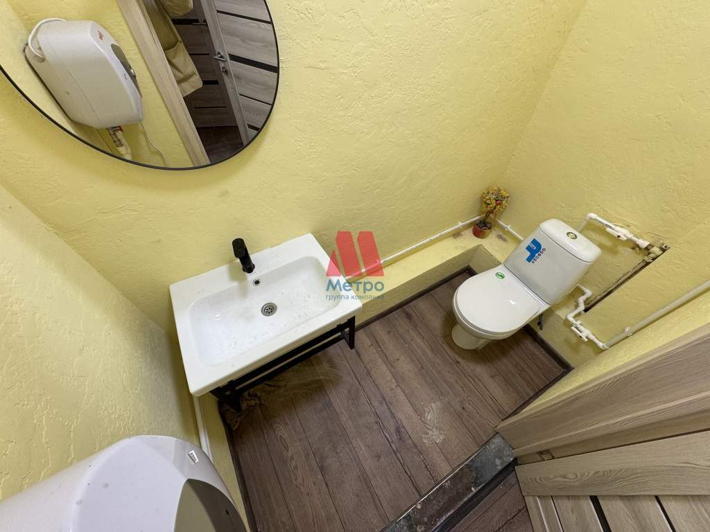 Сдам в аренду офис 64 м.кв.