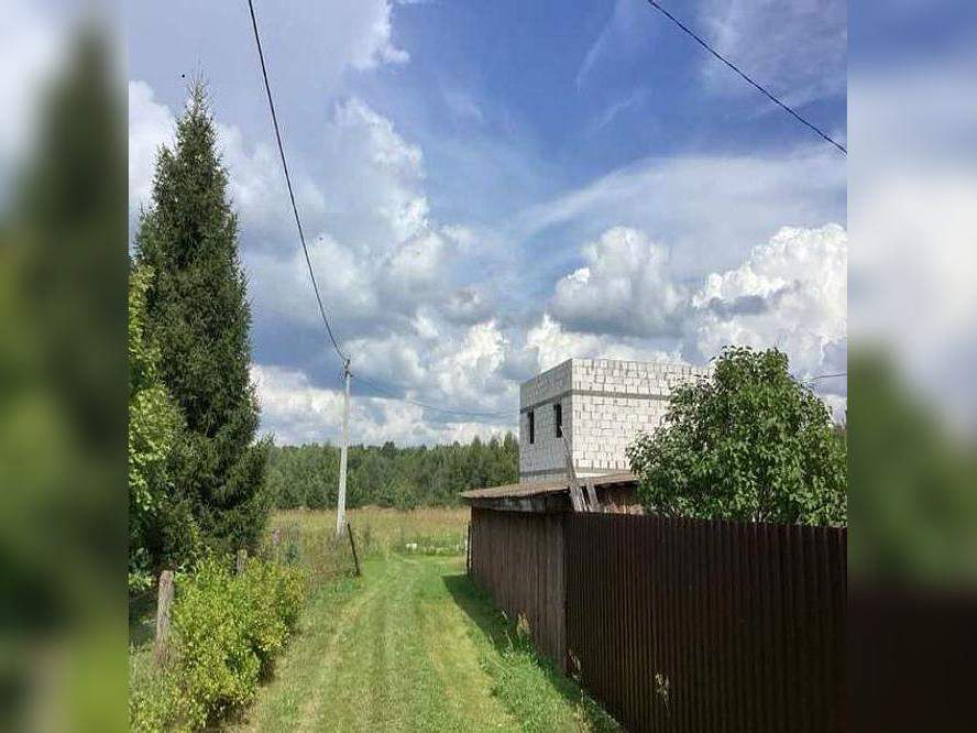 Продам земельный участок 2000 м.кв.