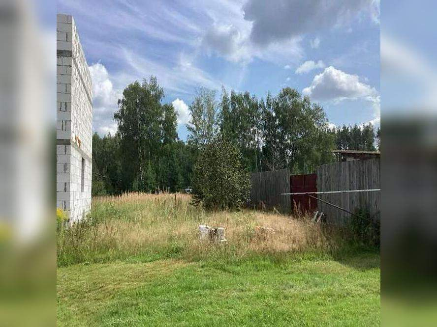 Продам земельный участок 2000 м.кв.