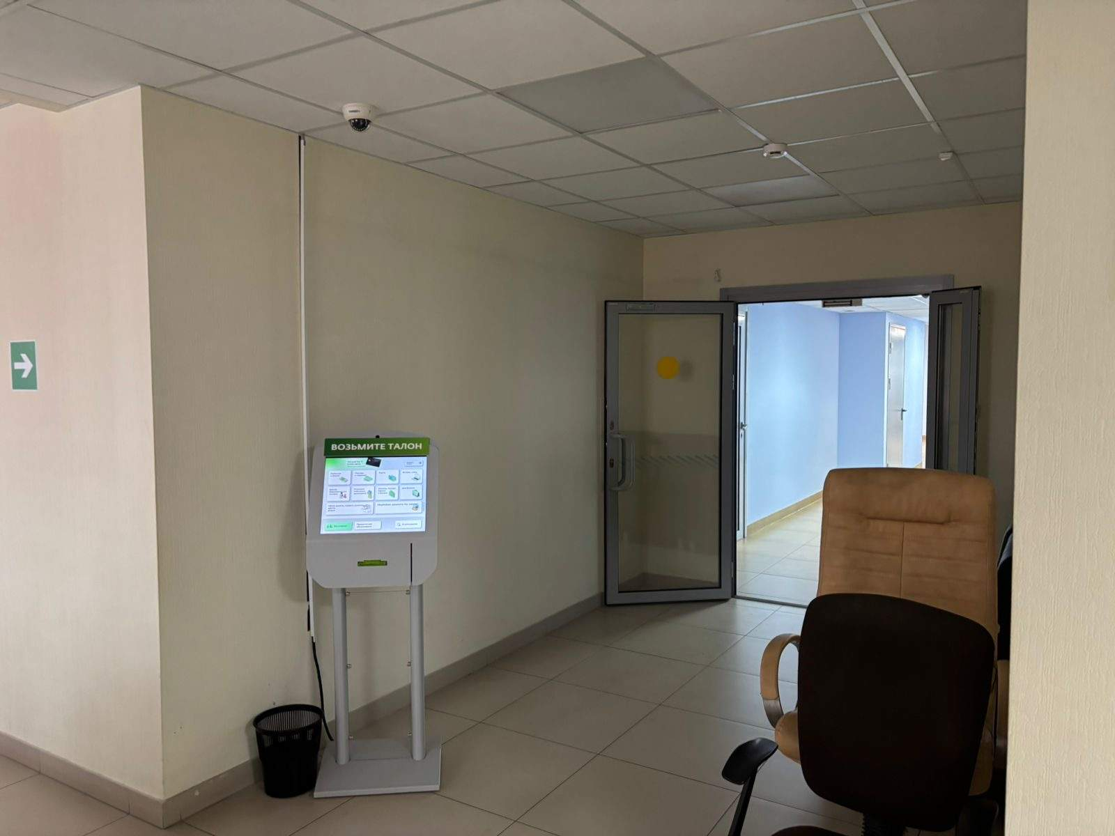 Сдам в аренду торговое помещение 671.1 м.кв.
