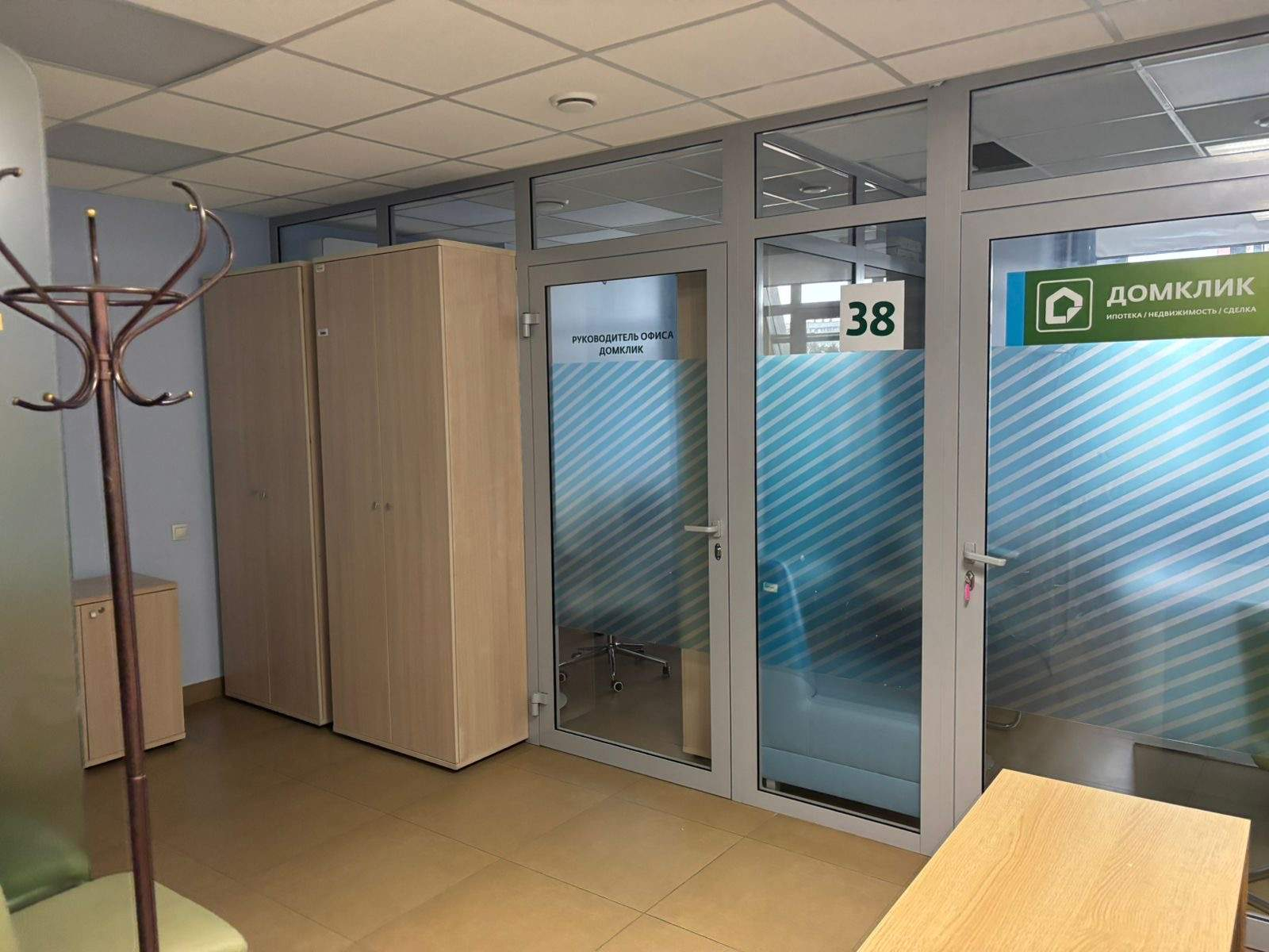 Сдам в аренду торговое помещение 671.1 м.кв.