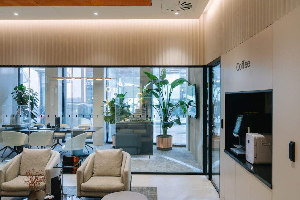 Продам торговое помещение 606.5 м.кв.
