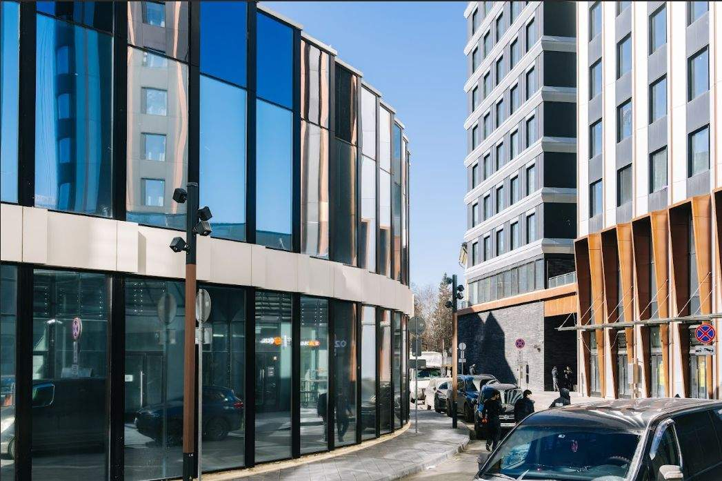 Продам торговое помещение 606.5 м.кв.