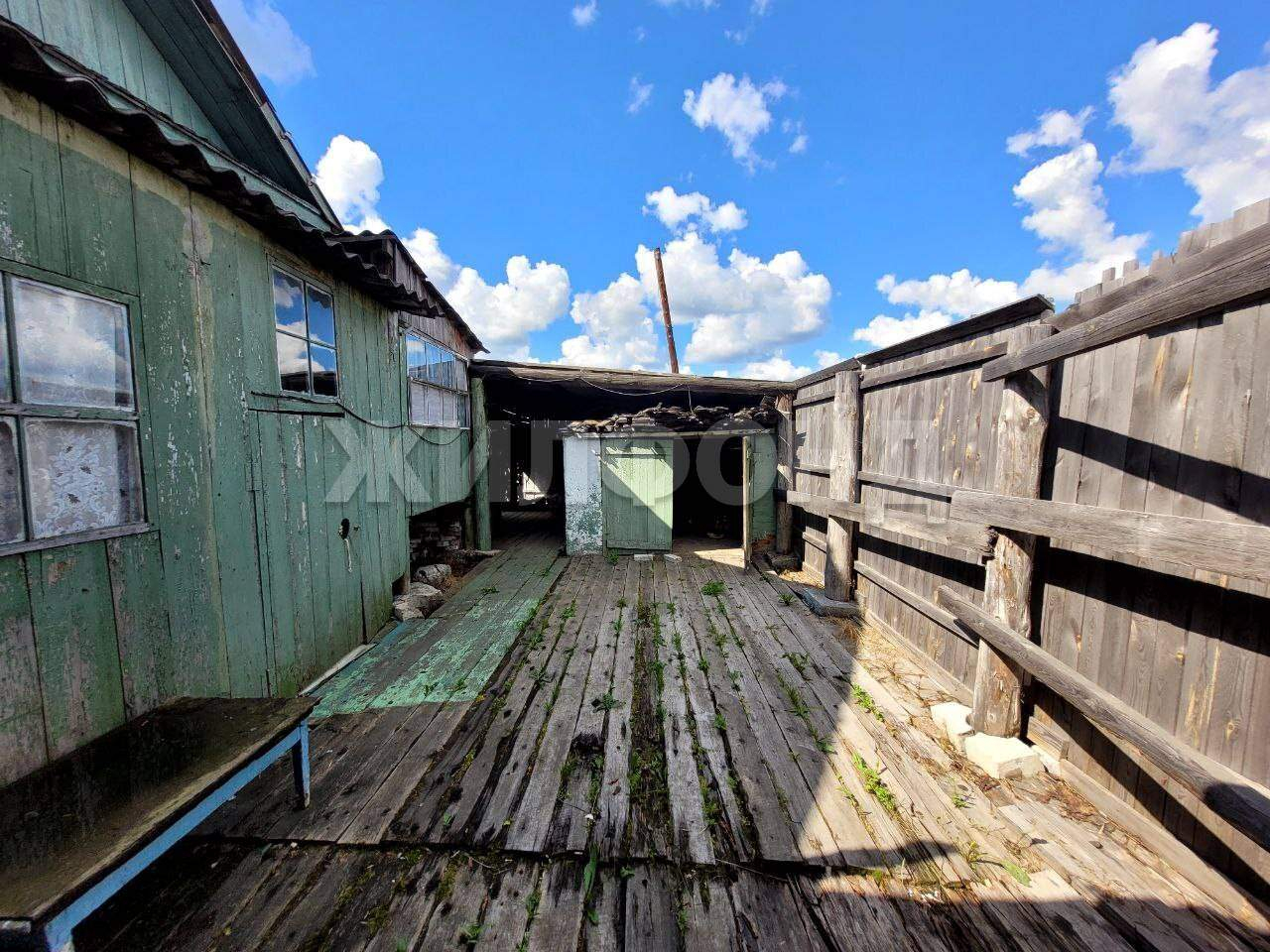 Продам земельный участок 1000 м.кв.