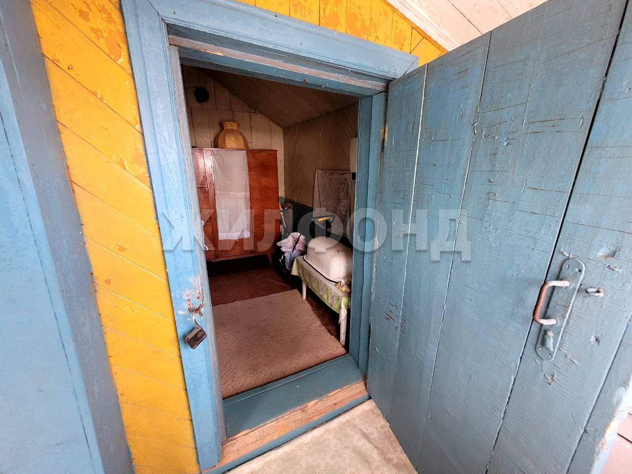 Продам земельный участок 1000 м.кв.