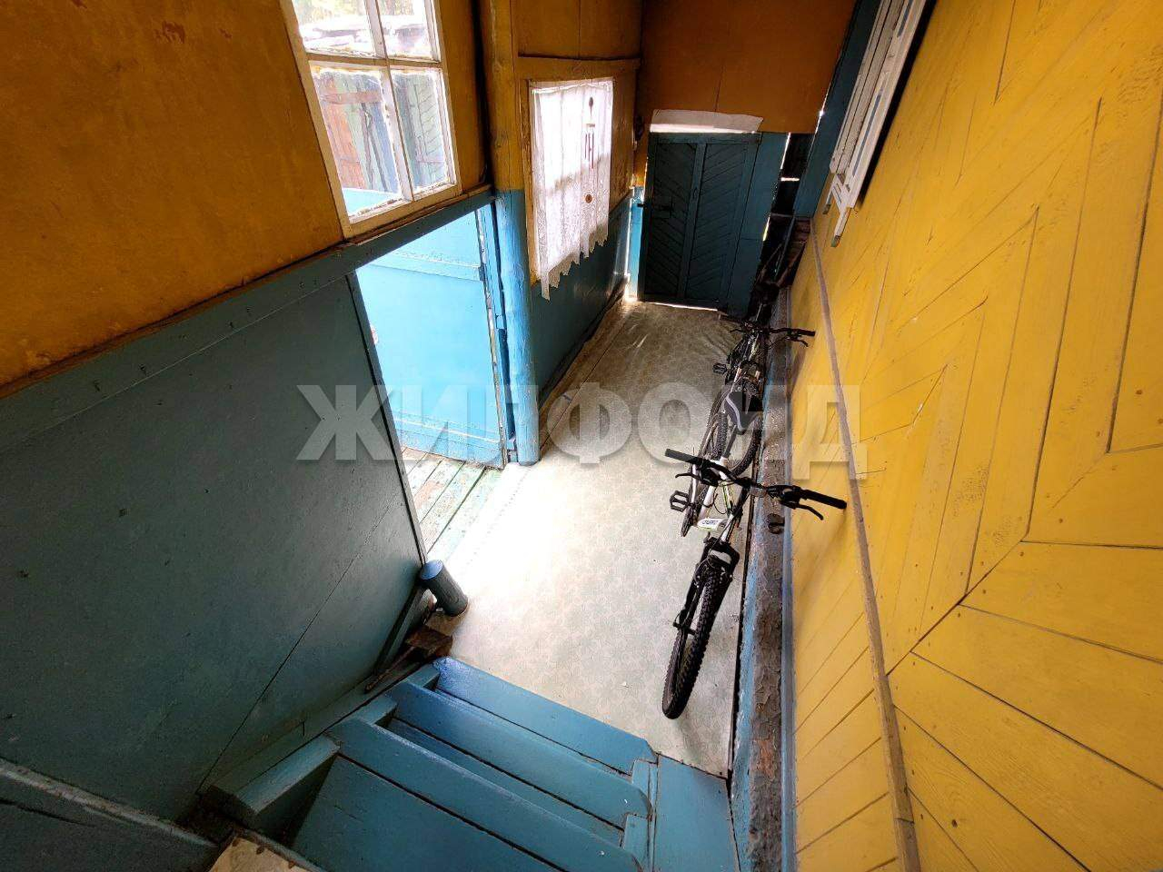 Продам земельный участок 1000 м.кв.