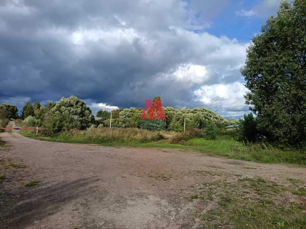 Продам земельный участок 1400 м.кв.