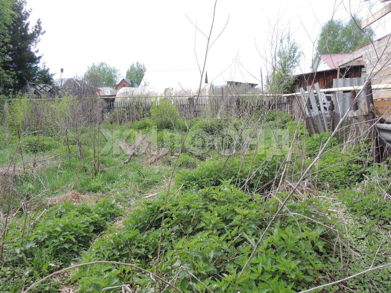 Продам земельный участок 700 м.кв.