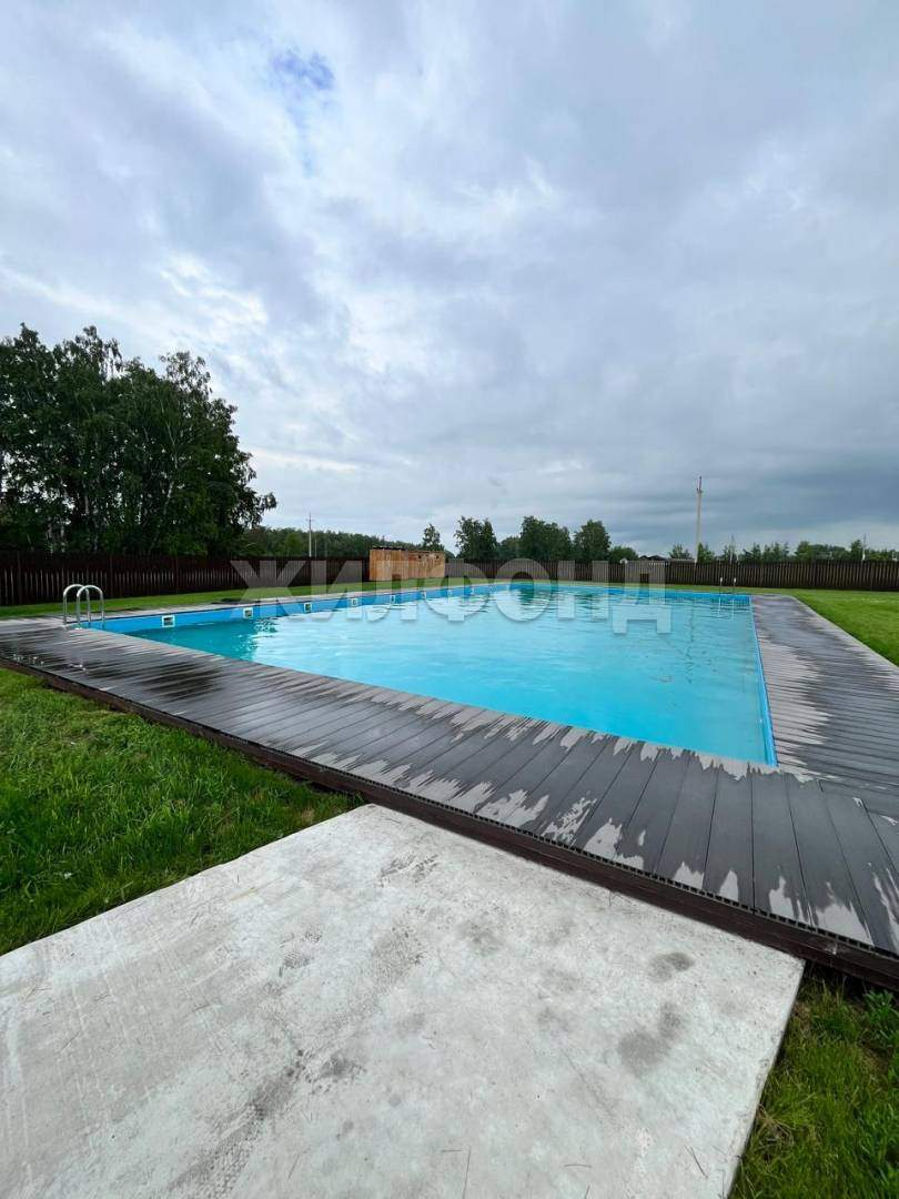 Продам земельный участок 927 м.кв.