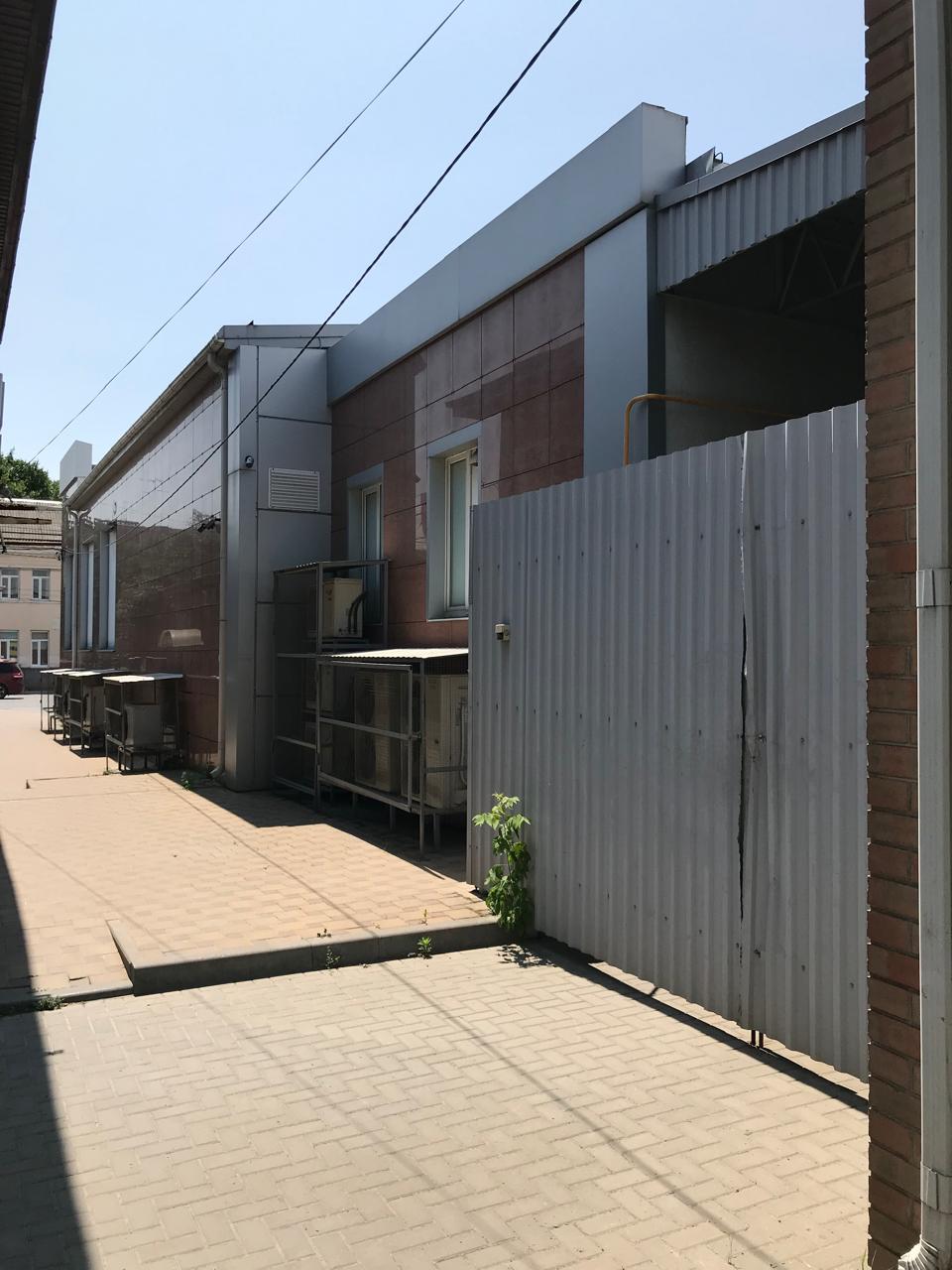 Сдам в аренду магазин 456.6 м.кв.