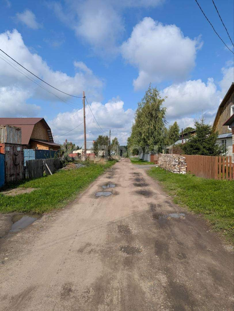 Продам земельный участок 1670 м.кв.