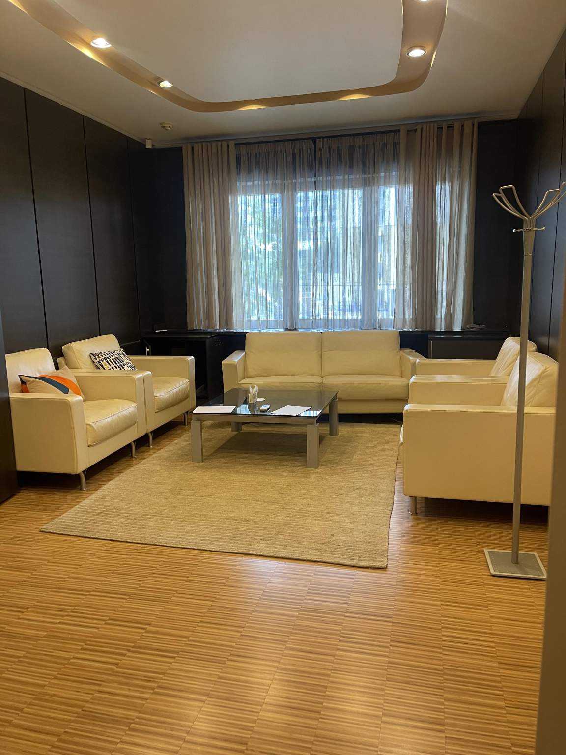 Сдам в аренду офис 1727.5 м.кв.