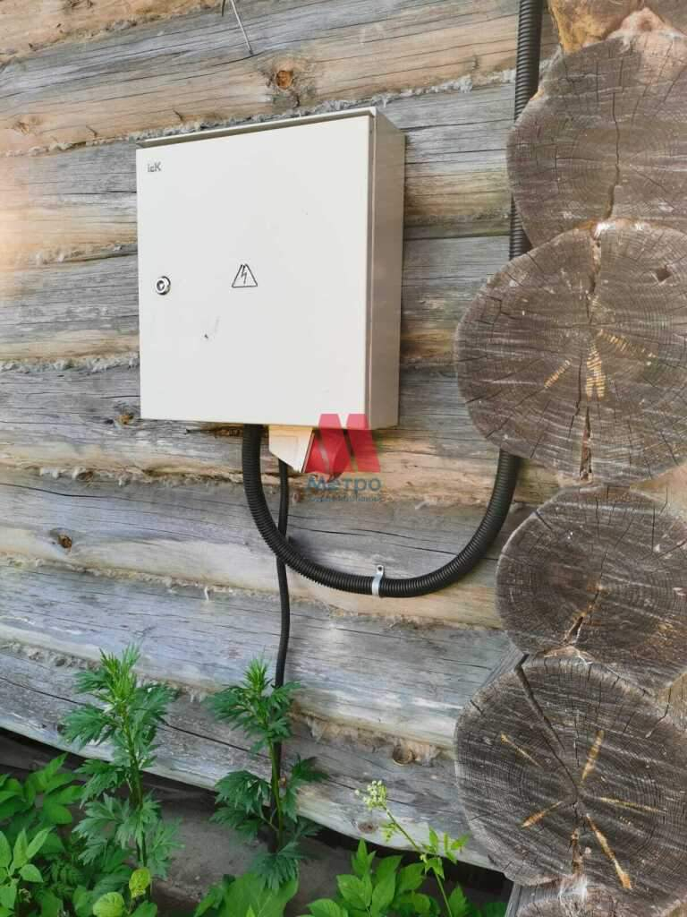 Продам земельный участок 1300 м.кв.